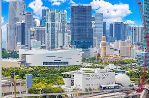 Relaxing Getaway With Pool and Bay Vista