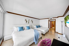 Seaside Serenity With Pool and Balcony