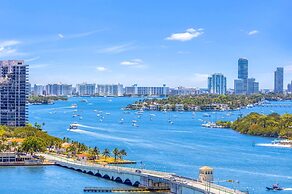 Seaside Serenity With Pool and Balcony