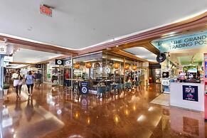 Seaside Serenity With Pool and Balcony