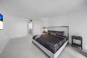 Edgy and Unique Condo on the Bay