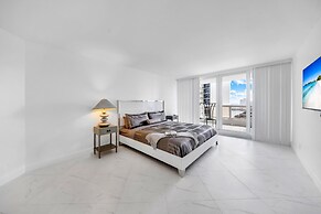Edgy and Unique Condo on the Bay