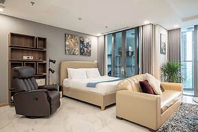 Somi Luxstay Landmark 81