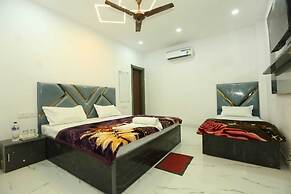 Aditya Home Stay