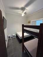 Chale com ar na praia da Enseada