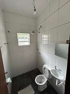 Chale com ar na praia da Enseada