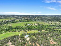 Serene Creek Front Home With Games+grill!