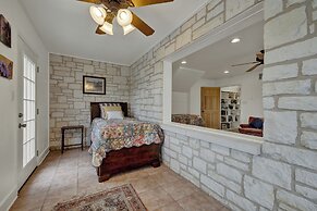 Serene Creek Front Home With Games+grill!