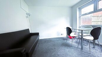 Homestays - Modern House Near Coventry City Centre