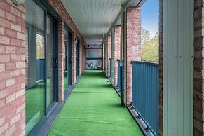 3 Bed- Full Balcony - Closetoo2 & Excel