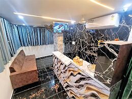 Hotel Bhavya Raj