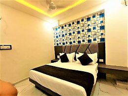 Hotel Bhavya Raj