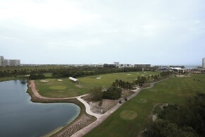 EHDEN Vacation Suites Puerto Cancún