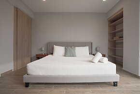 EHDEN Vacation Suites Puerto Cancún