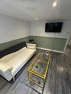 Cozy City Apartment in Reading