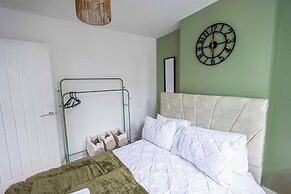 Grace House - Spacious 3 Bedroom Retreat