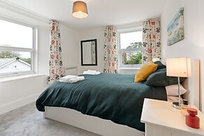 Delightful Family Getaway Cornwall