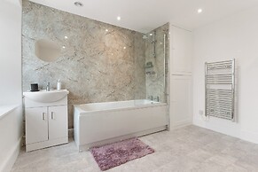 Delightful Family Getaway Cornwall