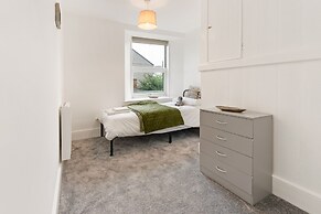 Delightful Family Getaway Cornwall