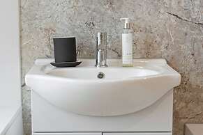 Delightful Family Getaway Cornwall