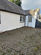 Cozy Gogarstone Cottage in Newbridge