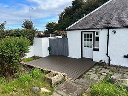 Cozy Gogarstone Cottage in Newbridge