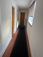 Cozy Gogarstone Cottage in Newbridge