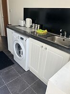 Cozy Gogarstone Cottage in Newbridge