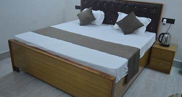 Goroomgo Mateshwari Palace Ayodhya