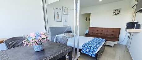 ESTUDIO CON VISTA AL LAGO BY PARCEROS G