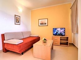 Wonderful Brsec Apartments With Sea View and Shared Pool