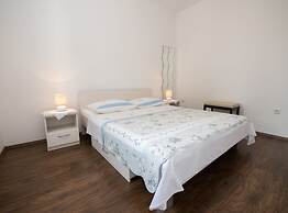 Elegant Lovran Apartment With Sea View