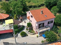 Sunny Holiday Home With Terrace