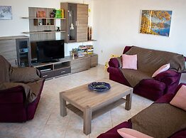 Sunny Holiday Home With Terrace