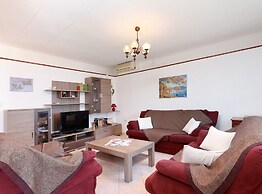 Sunny Holiday Home With Terrace