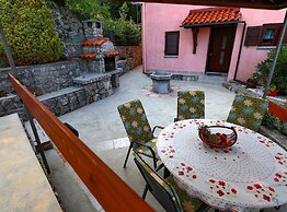 Sunny Holiday Home With Terrace
