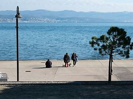 Cozy Icici Apartment With Sea View
