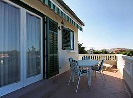 Beachside Serenity Apartments in Barbot