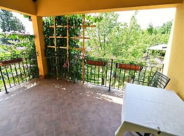 Scenic Retreat Rooms and Family Apartment