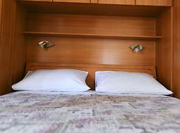 Scenic Retreat Rooms and Family Apartment