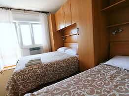 Scenic Retreat Rooms and Family Apartment