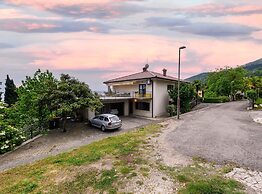 Charming Lovran Apartments With Wonderful Sea View