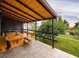 Charming Lovran Apartments With Wonderful Sea View