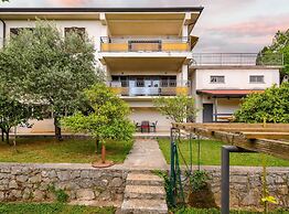 Charming Lovran Apartments With Wonderful Sea View