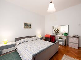 Elegant Lovran Apartment With Large Outdoor Area