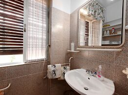 Elegant Lovran Apartment With Large Outdoor Area