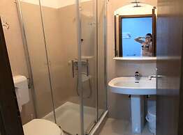 Chic and Cozy Brsec Apartment With Sea View