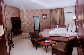 Mont Kalm Hotel and Suites