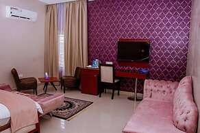 Mont Kalm Hotel and Suites