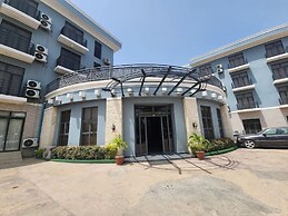 Mont Kalm Hotel and Suites